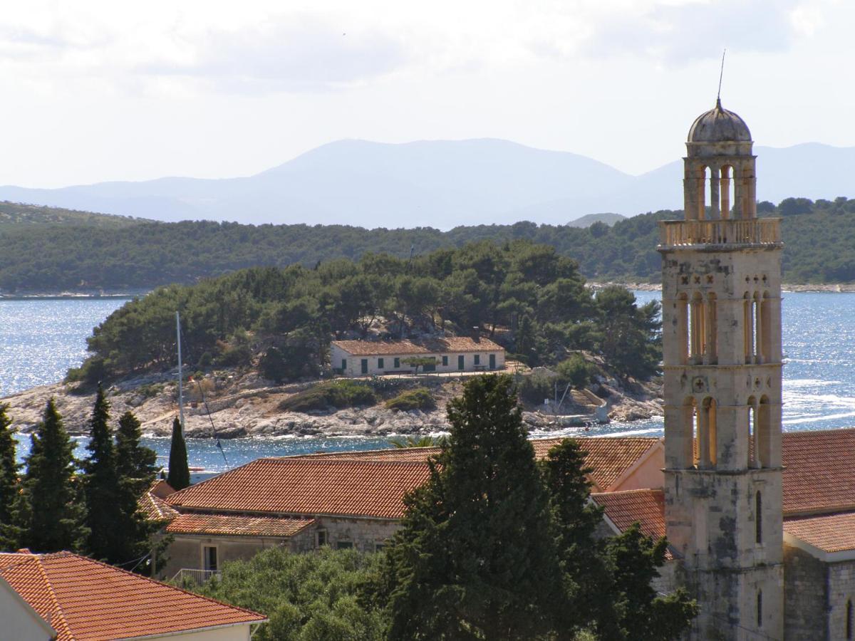 Apartment Elena 40 M2 With Beautiful Wide Sea Views 3 Stars Hvar Town Luaran gambar
