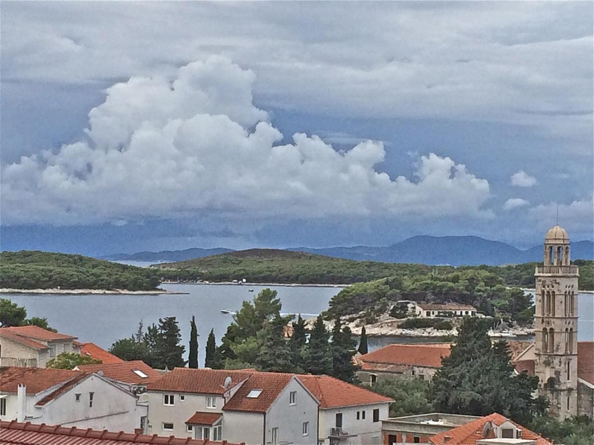 Apartment Elena 40 M2 With Beautiful Wide Sea Views 3 Stars Hvar Town Luaran gambar